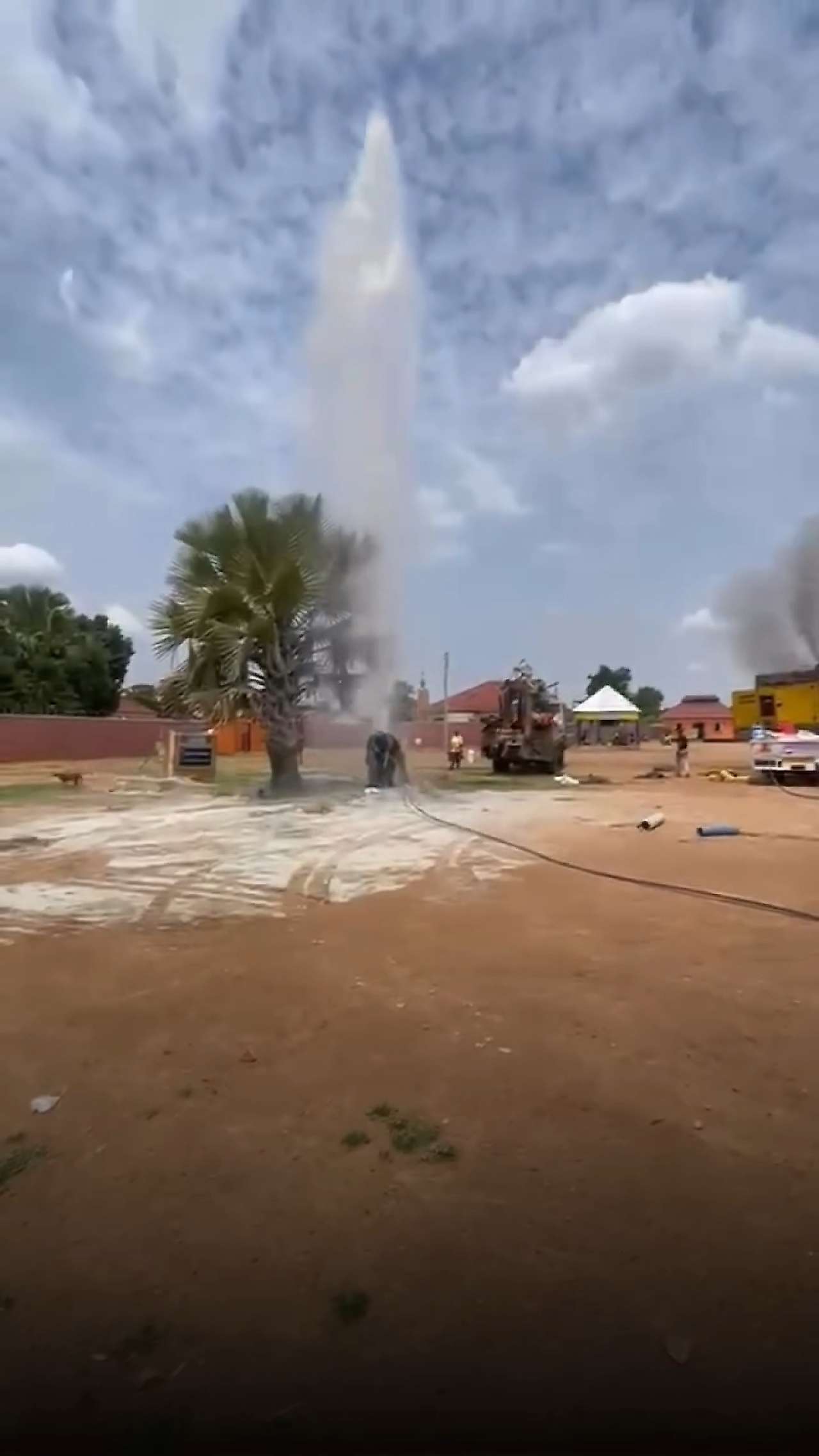 Siirt Vakfı'ndan Uganda'daki Yetimhaneye Su Kuyusu Açtı