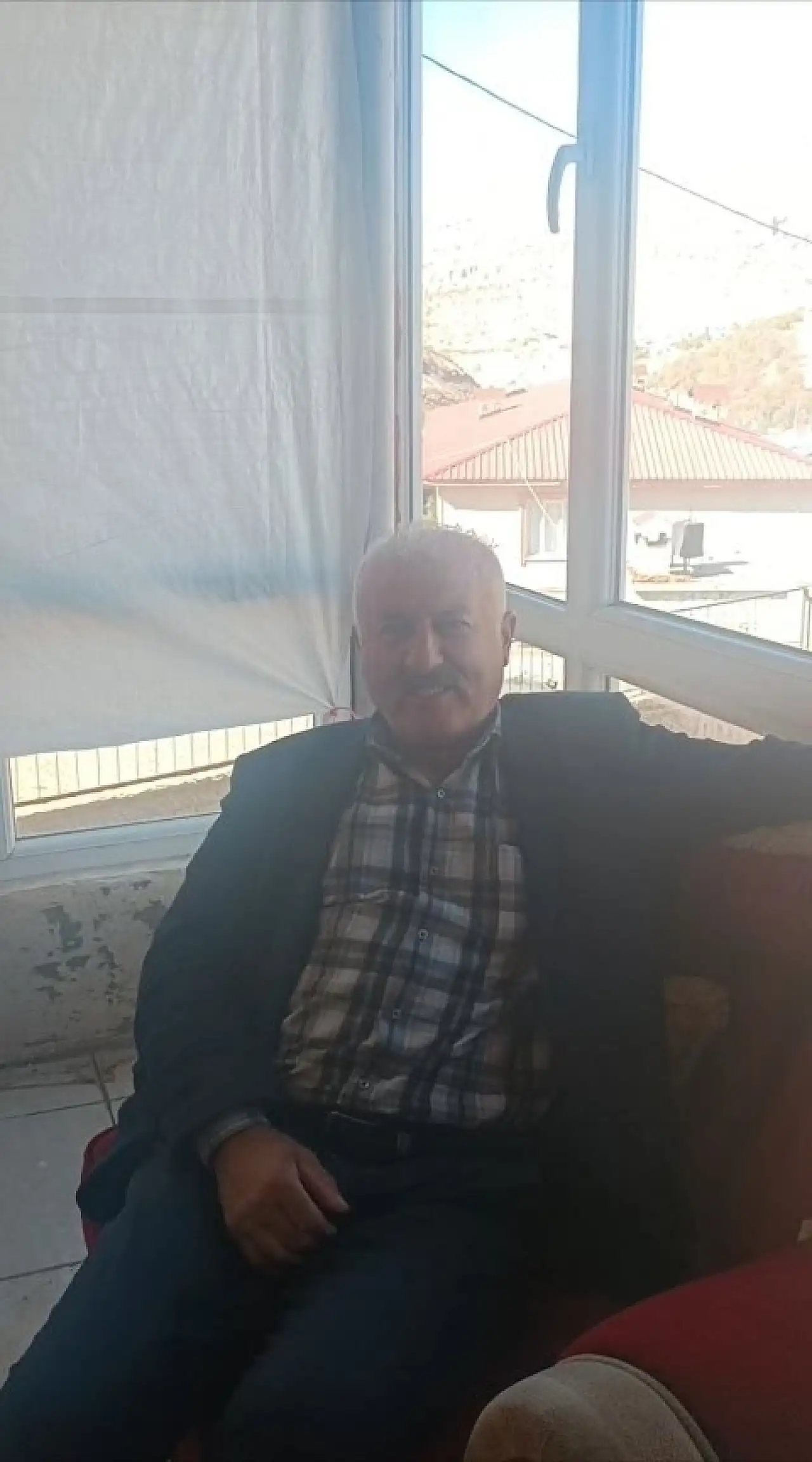 Siirt'te Beş Köyün Yolu Toz ve Çamur İçinde: Sürücüler ve Vatandaşlar Yol Yapımı İçin Çağrıda Bulundu