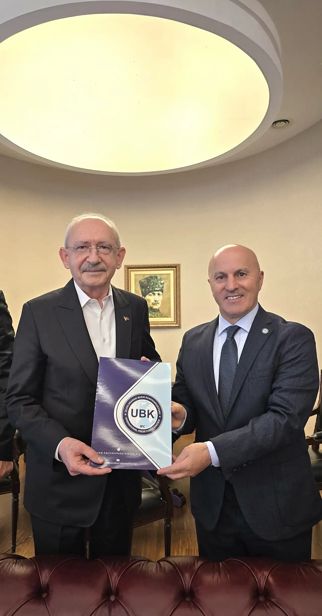 Uluslararası Basın Konfederasyonu Heyeti, CHP Genel Başkanı Kemal Kılıçdaroğlu'nu Ziyaret Etti