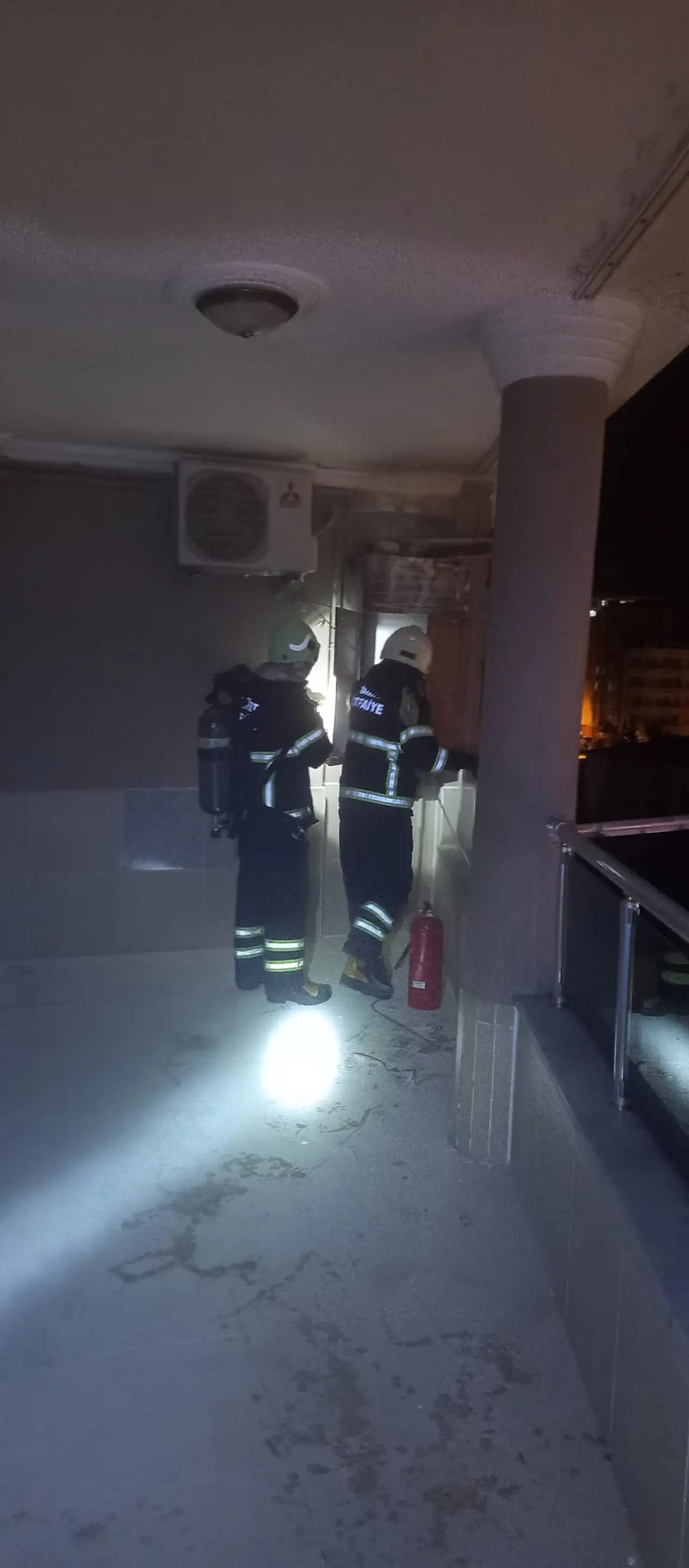 Siirt'te Galatasaray Şampiyonluk Kutlamasında Havai Fişek Doğalgaz Kombisini Yaktı
