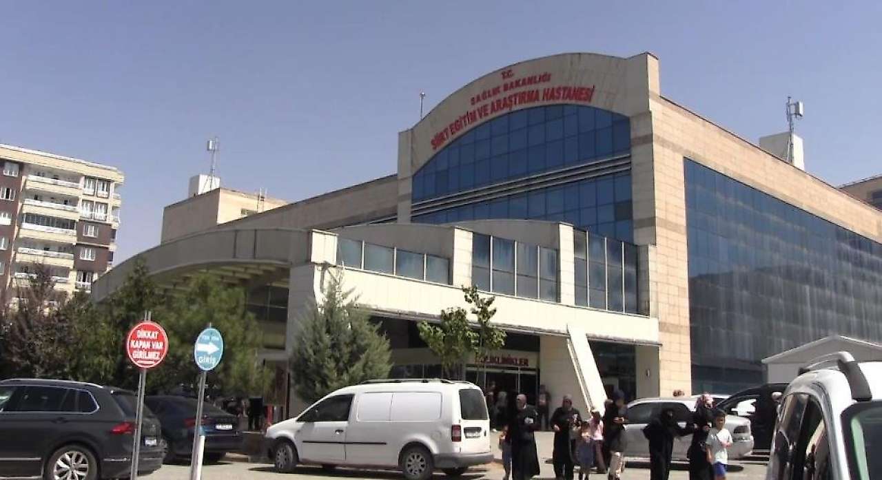 kSiirt'te Karın ağrısı şikayetiyle hastaneye giden hasta konulan teşhisle şok oldu