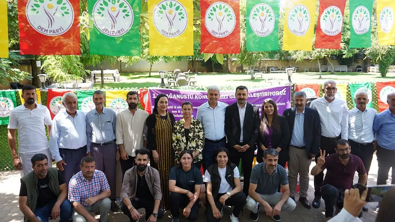 DEM Parti İlçe Örgütü, DEM'li belediyeyi suçladı: Rantçlık yapıyorsunuz