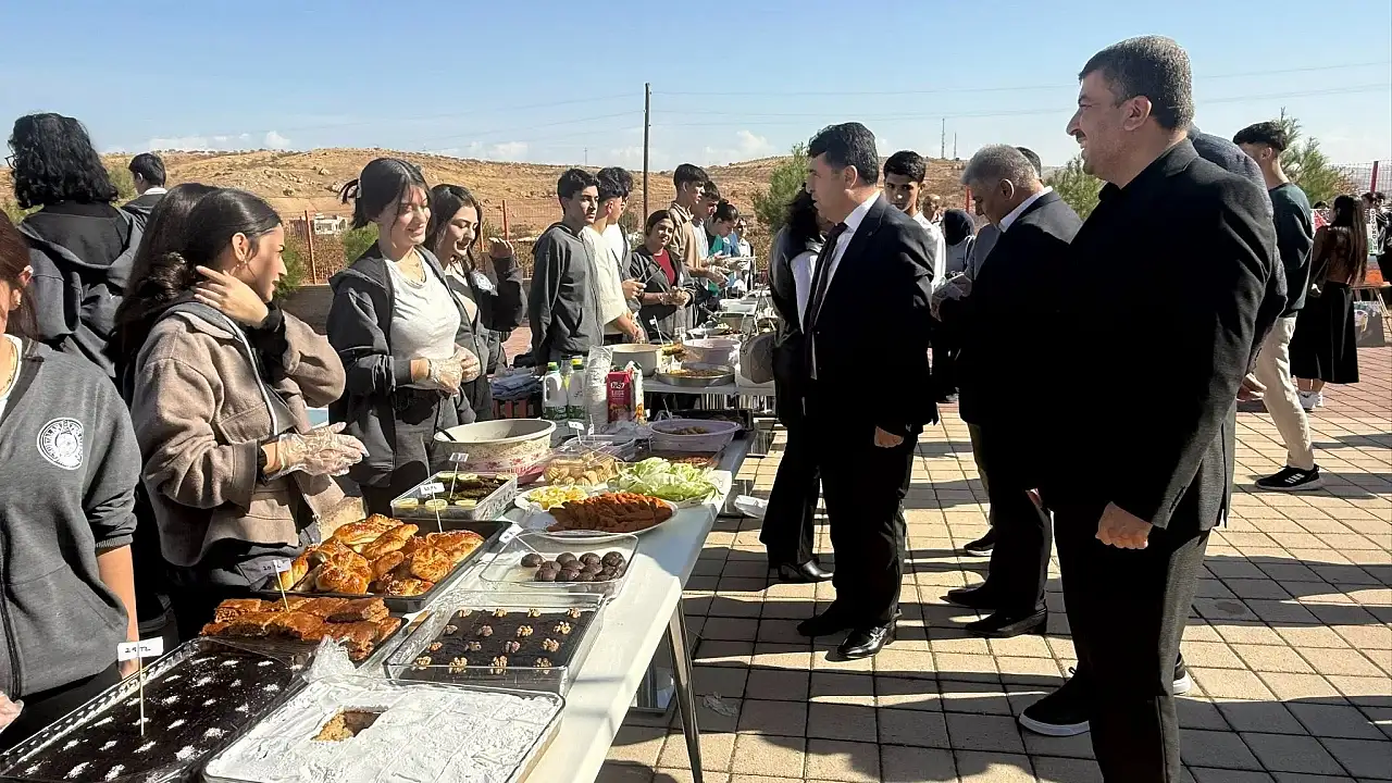 Siirt'te Kermeste Toplanan On Binlerce Lira, Gazze'ye Bağışlandı!