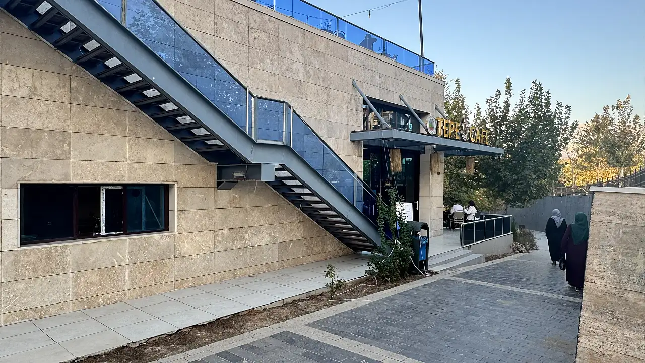 Kızlar Tepesindeki Tepe Cafe Sosyal Tesis İşletmesi