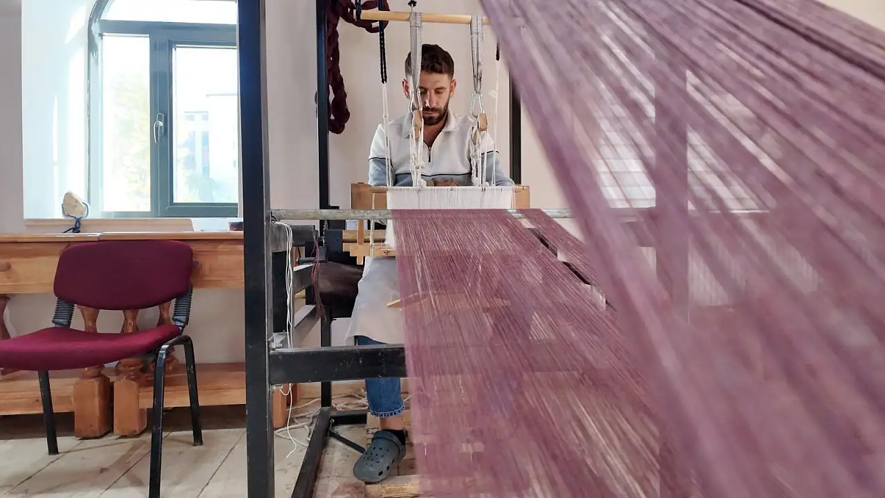 Siirt'te 6 Erkek Usta Tarafından 15 Günde Dokunan Efsane Kumaş, Avrupa Birliği'nin Kapısını Çalmaya Hazır!