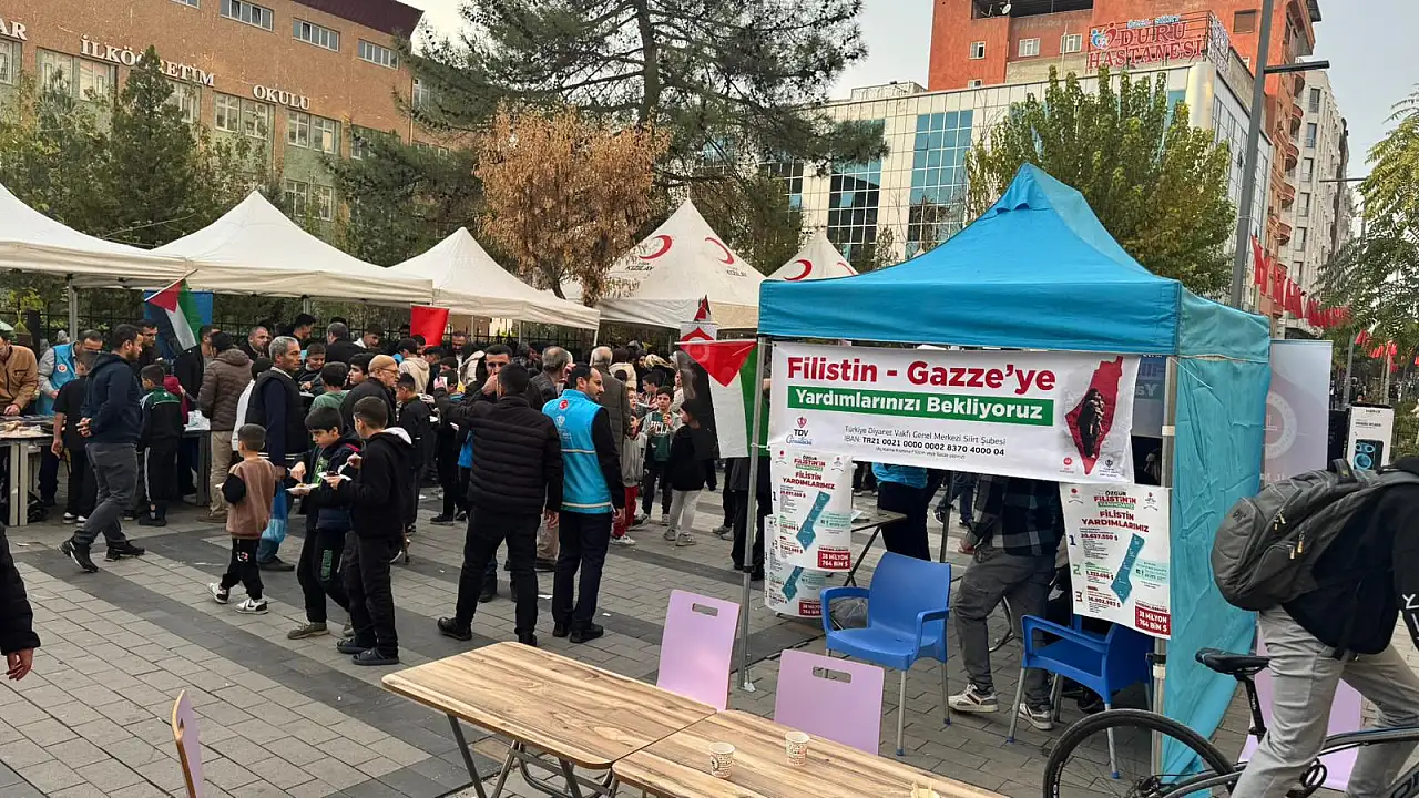 Siirt'te Hayır Çarşısı Düzenlendi: Gelirler Gazze'ye Gönderilecek