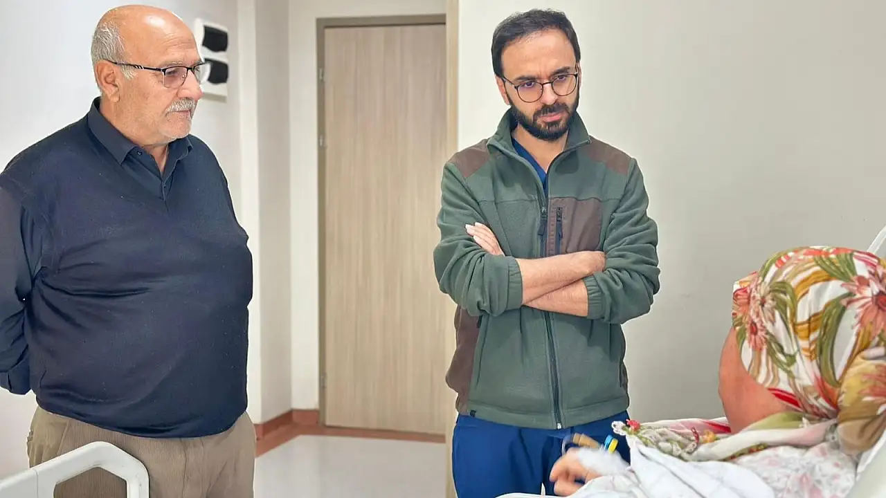 Siirt Eğitim ve Araştırma Hastanesi'nde bir ilk: Nadir kafa tabanı ameliyatı başarıyla gerçekleştirildi