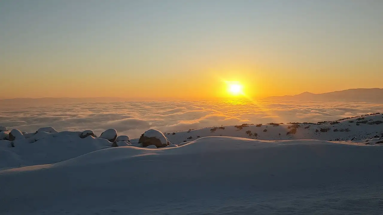 Siirt Botan Vadisi Ilısu Barajı havzasında sis denizi oluştu