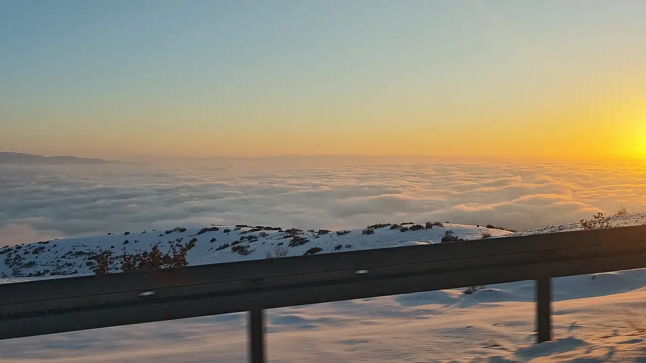 Siirt Botan Vadisi Ilısu Barajı havzasında sis denizi oluştu