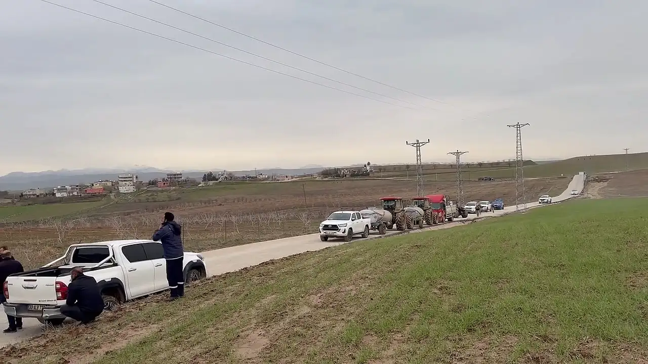 Siirt Kurtalan'da köylüler yol kapattı: TPAO araçlarına tepki