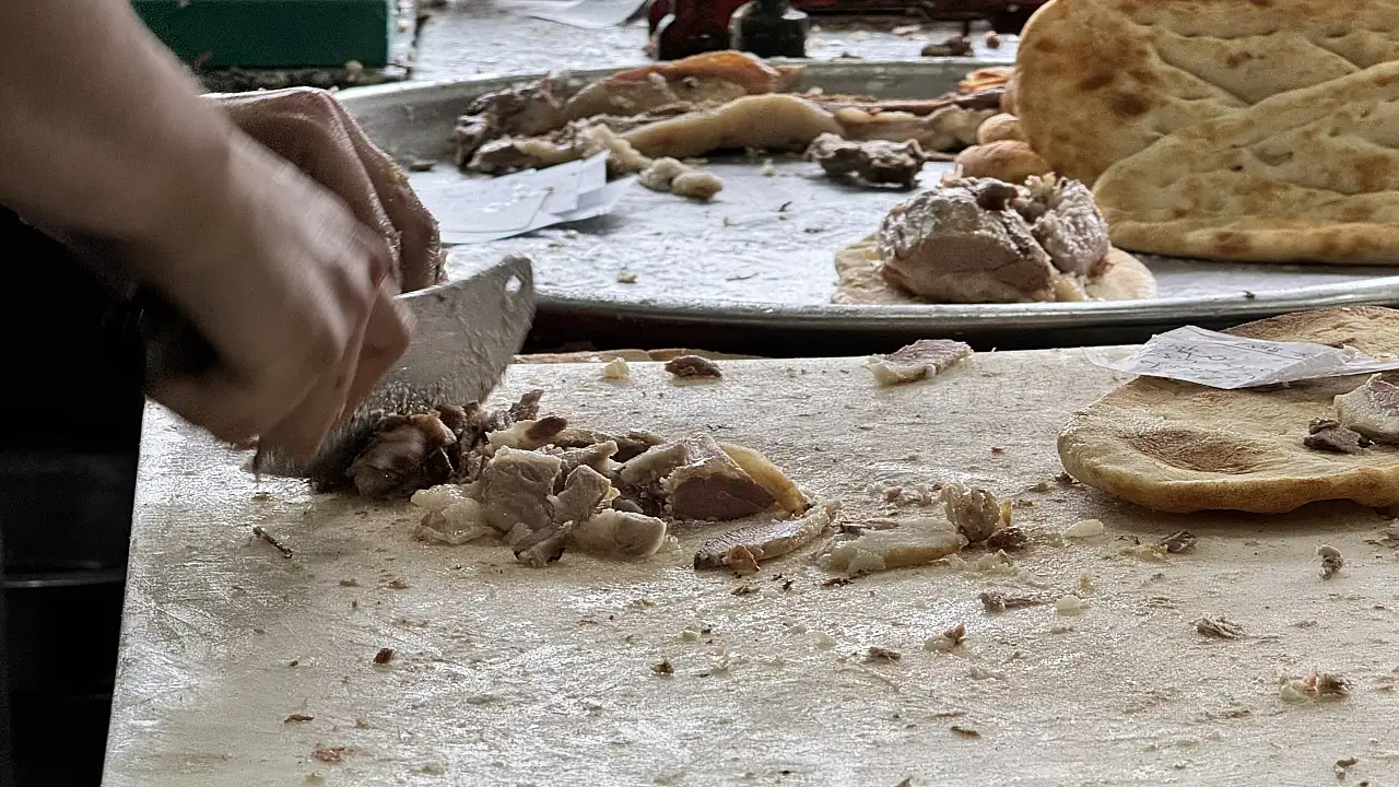 Siirt büryanı'nın doğranma anı
