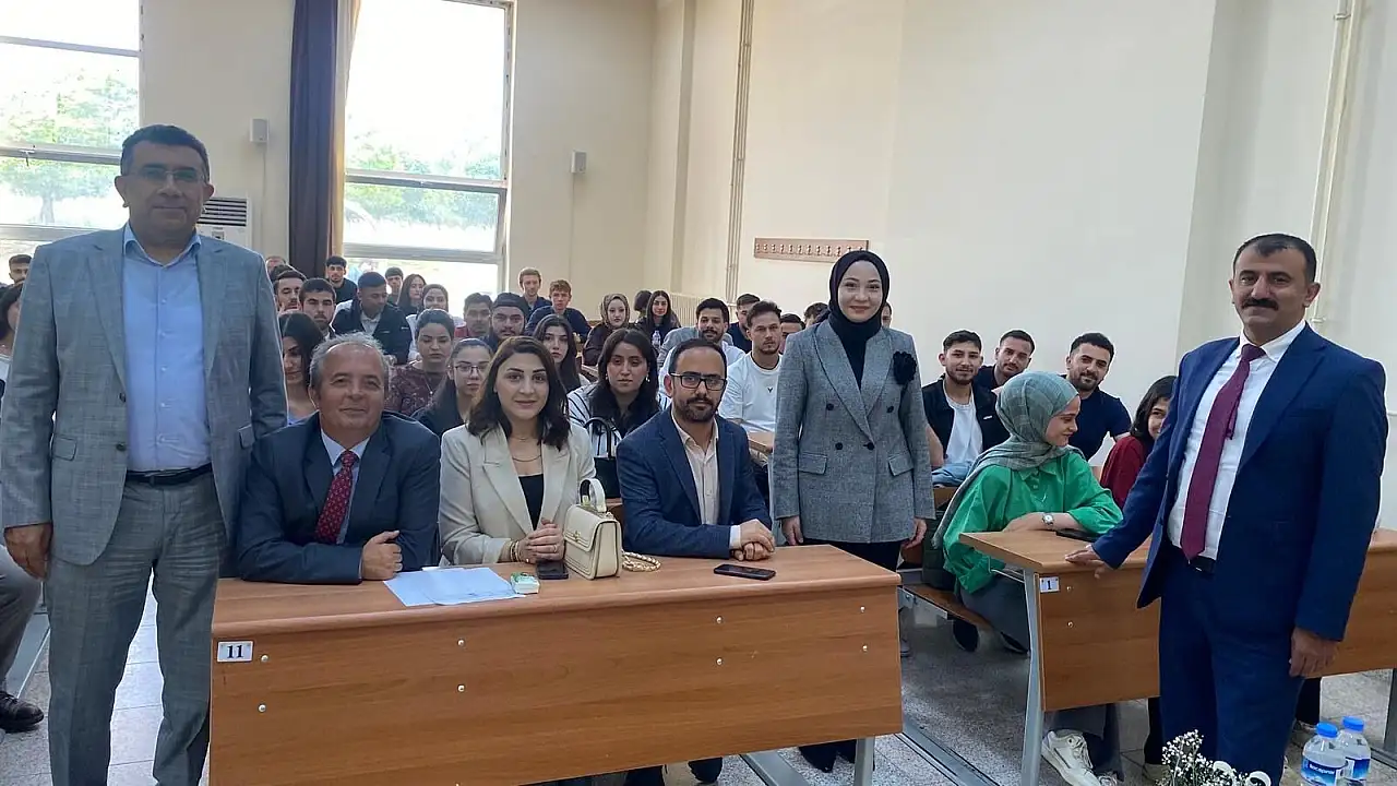 Siirt Vali Yardımcısı Çanakcıoğlu, Siirt Üniversitesi'nde Öğrencilerle Buluştu