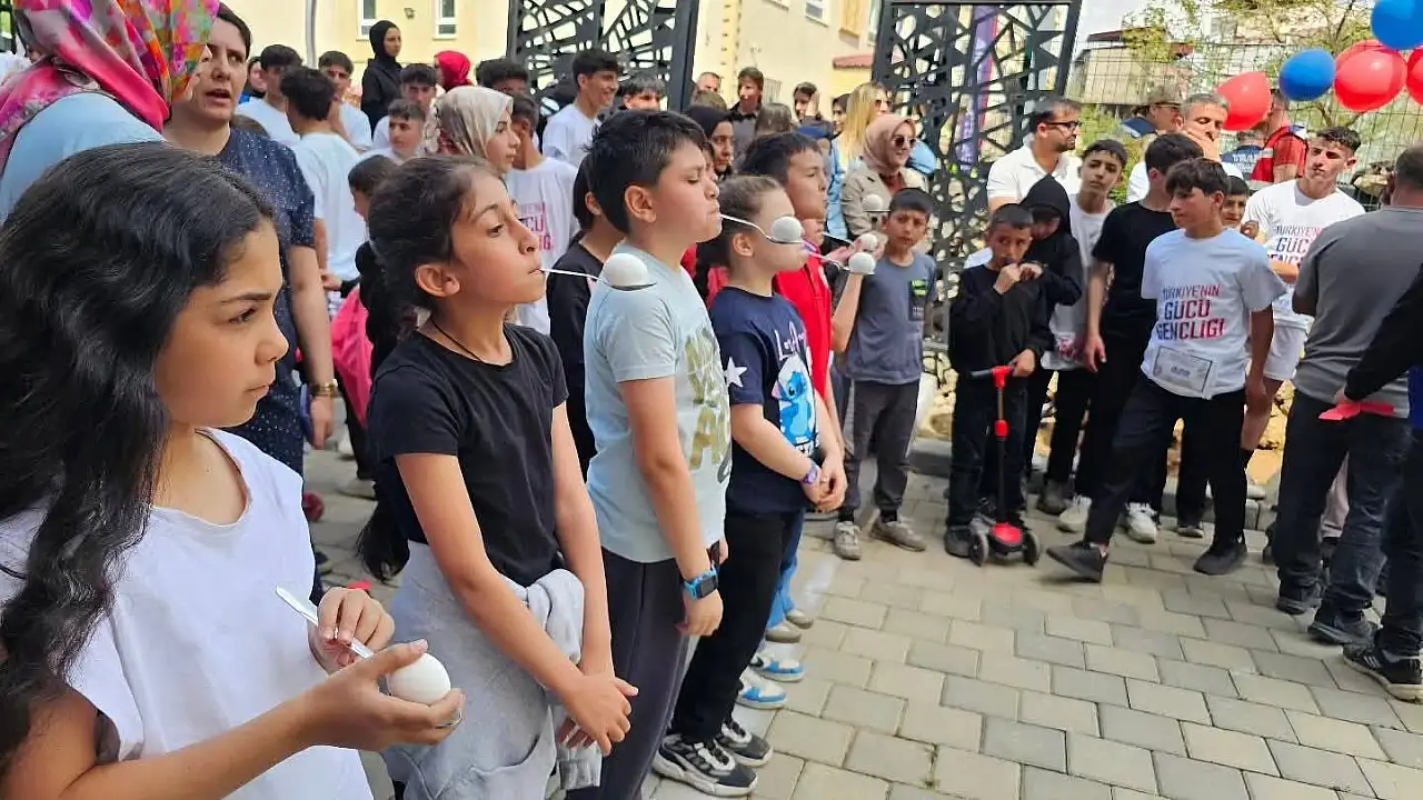Pervari Sokaklarında Bahar Şenliği Düzenlendi