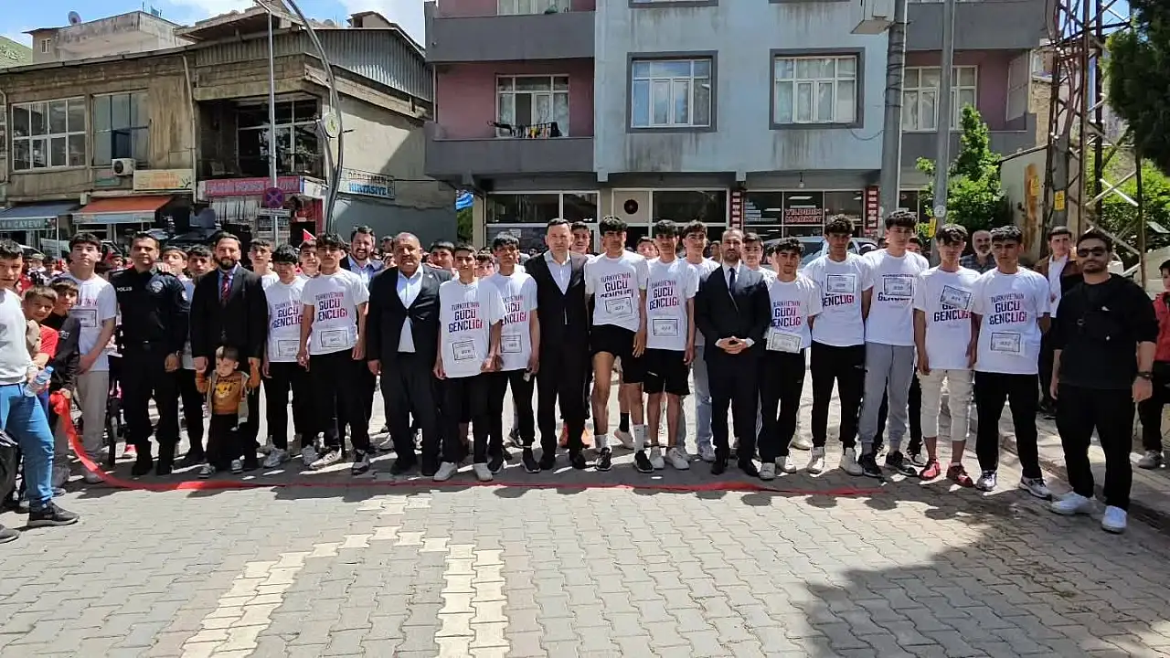 Pervari Sokaklarında Bahar Şenliği Düzenlendi