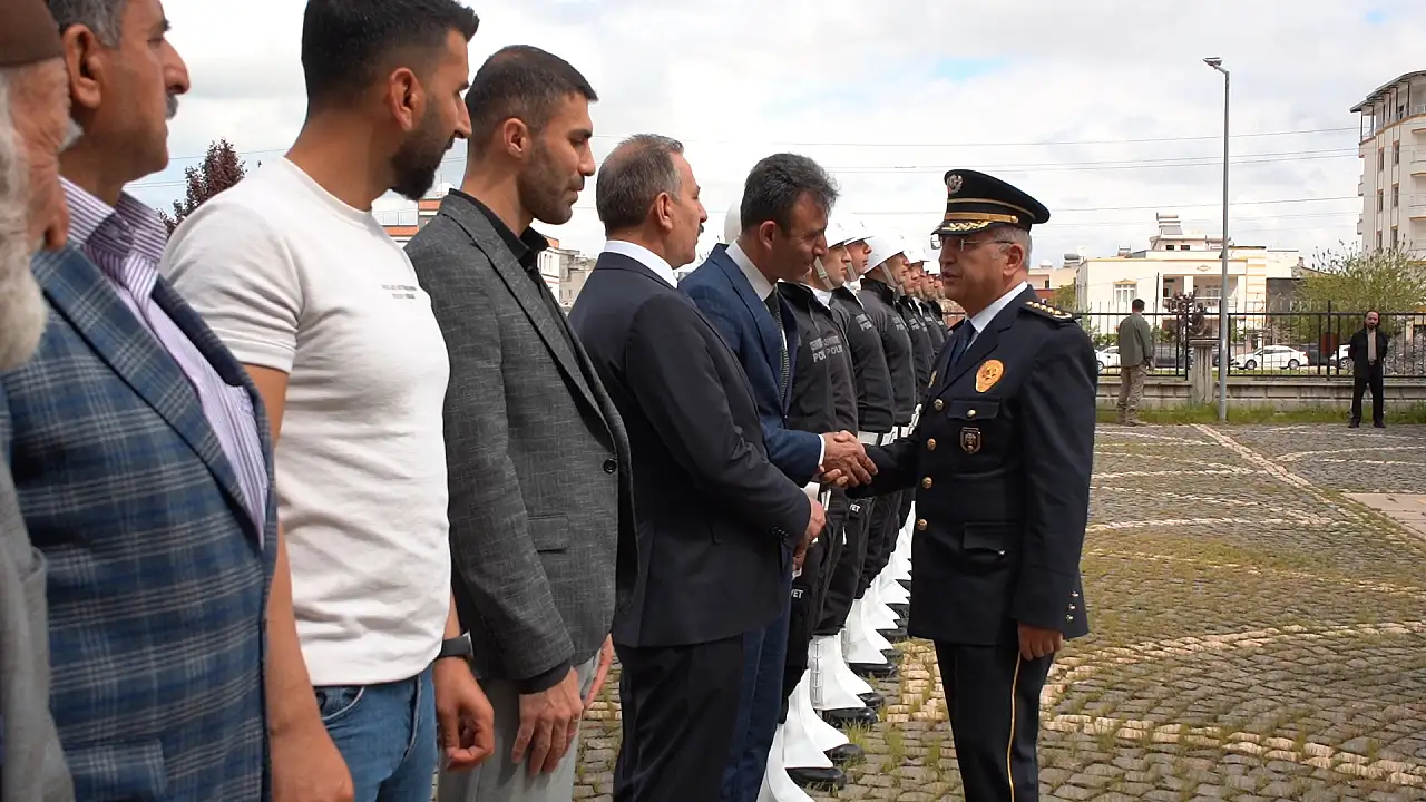 Siirt İl Emniyet Müdürlüğünde Devir Teslim: Mehmet Özdemir Göreve Başladı