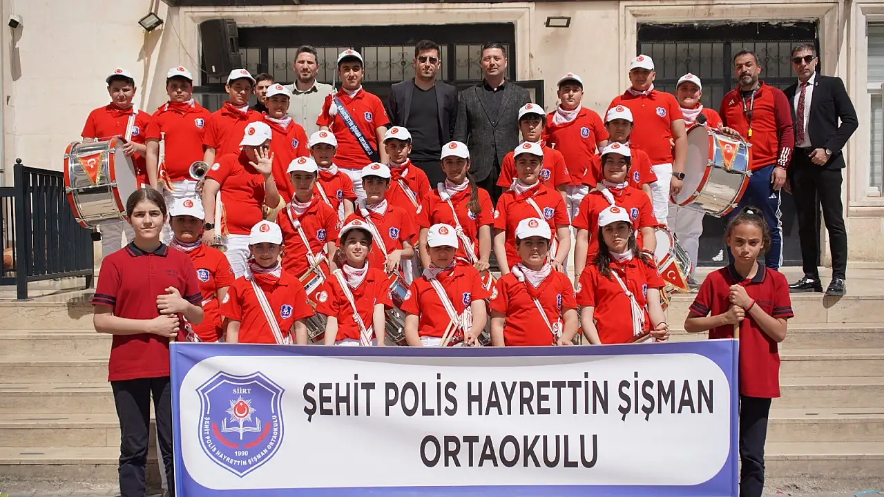 Siirt'te 20 Yıllık Özlem Son Buldu: Şehit Polis Hayrettin Şişman Ortaokulu Bando Takımı Kurdu