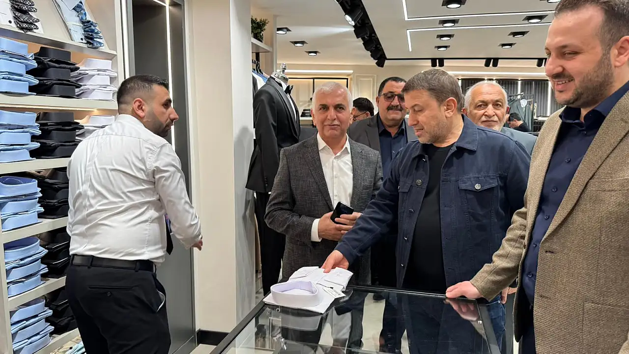 Siirt'te Terzi Adem Altun Mağazası Dualarla Hizmete Açıldı