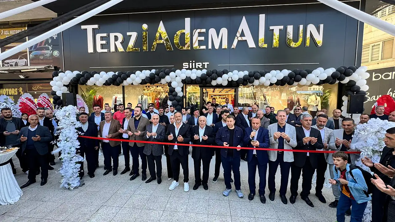 Siirt'te Terzi Adem Altun Mağazası Dualarla Hizmete Açıldı