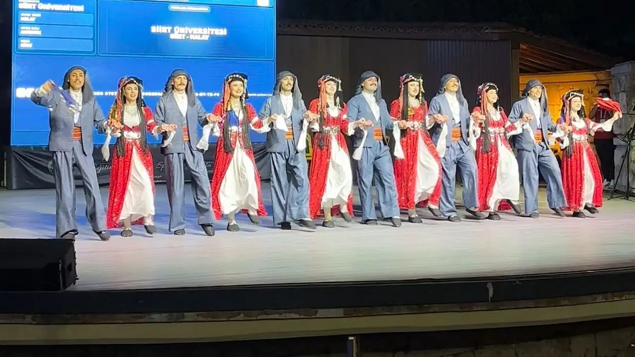 Siirt Üniversitesi Halk Oyunları Ekibi Türkiye Şampiyonu Oldu