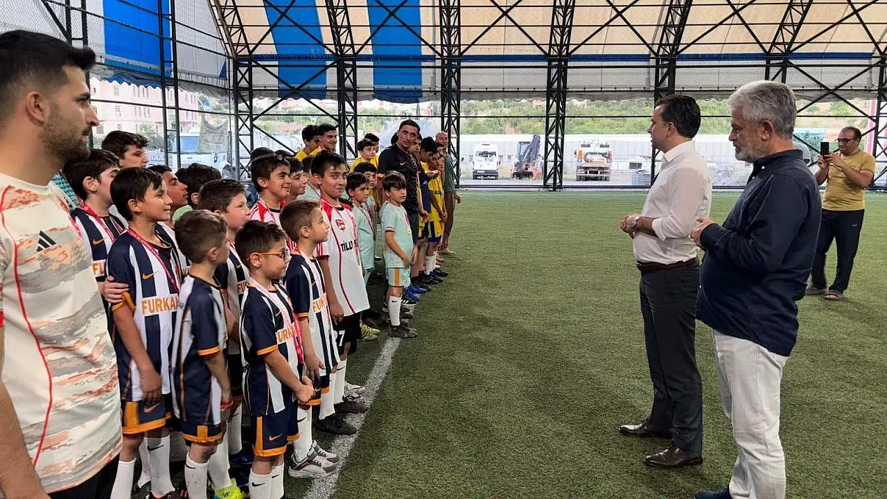 Tillo'da ''Bizim Çocuklar'' Futbol Turnuvası Sona Erdi: Şampiyon Altın Çocuklar