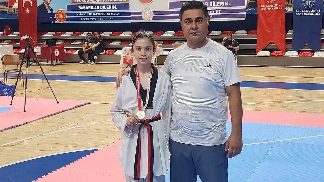 Siirtli Taekwondocu Menes Ensarioğlu Türkiye Finalleri Biletini Aldı