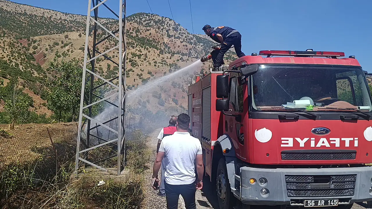 Siirt Şirvan'da Çıkan Yangın Kısa Sürede Kontrol Altına Alındı