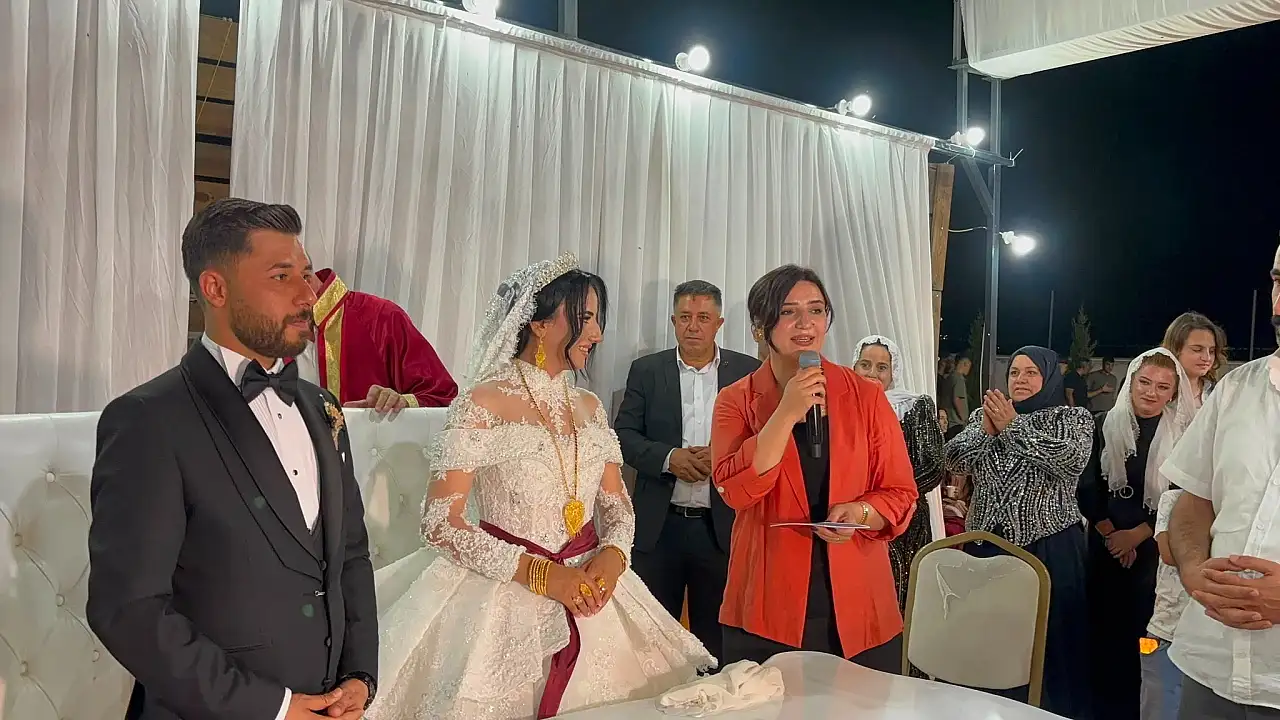 Baykara ve Elçi Ailelerinin Mutlu Günü: Sinan Baykara ile Rojda Elçi Dünya Evine Girdi