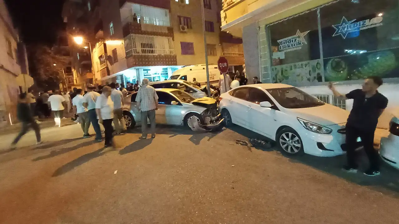 Siirt'te Zincirleme Kaza Sonrası Kavga: Polis Güçlükle Ayırdı