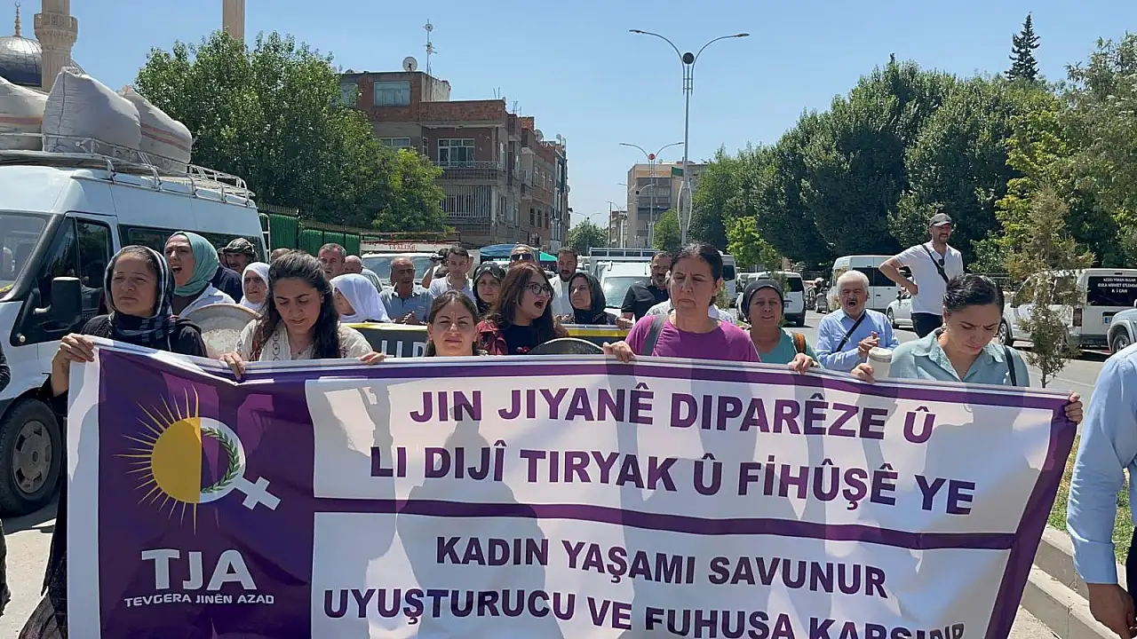DBP ve TJA'dan Siirt'te Uyuşturucu ve Fuhuşa Karşı Çadır Nöbeti