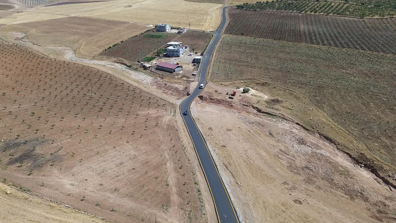 Siirt Kurtalan'da 20 Kilometrelik Yol 21 Bin 511 Ton Asfaltla Yenilendi