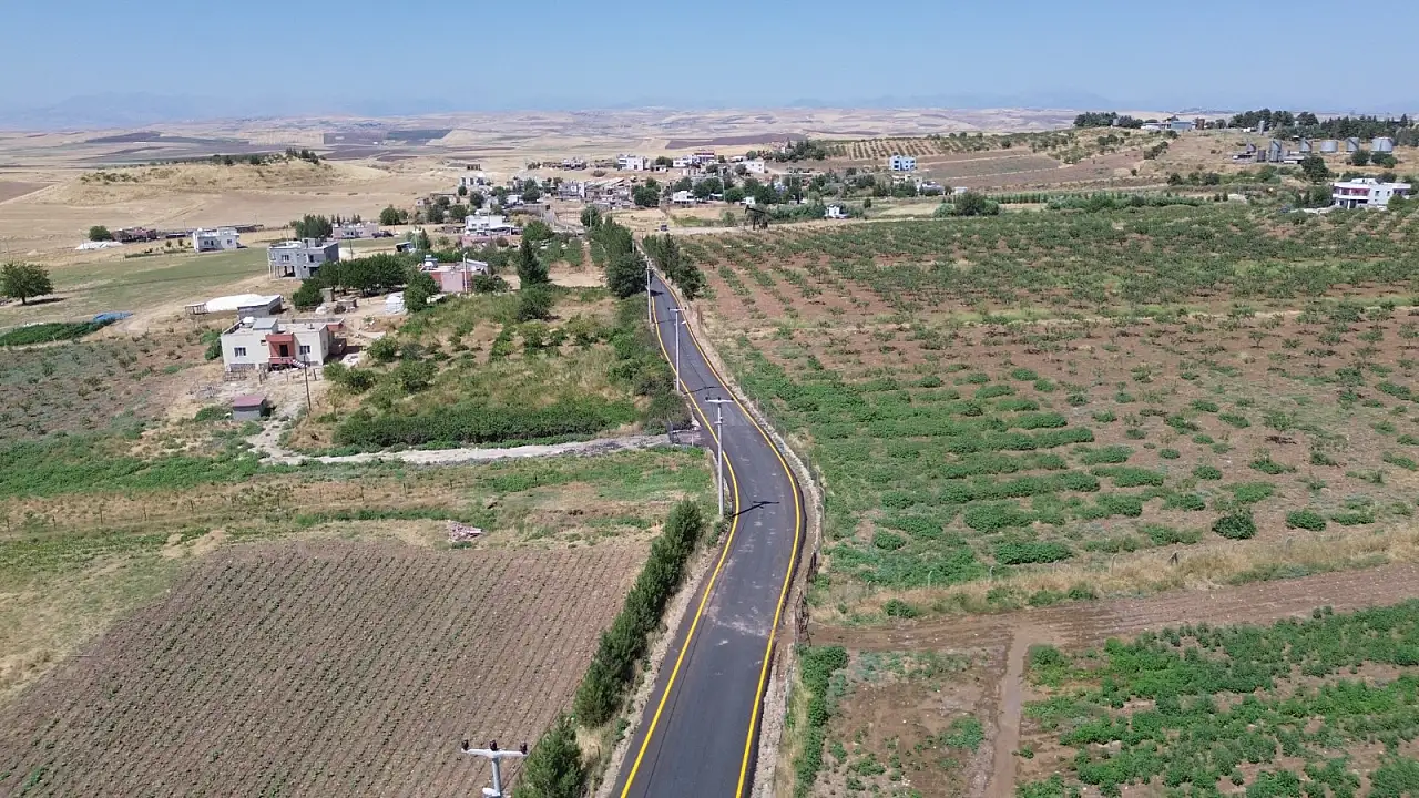 Siirt Kurtalan'da 20 Kilometrelik Yol 21 Bin 511 Ton Asfaltla Yenilendi