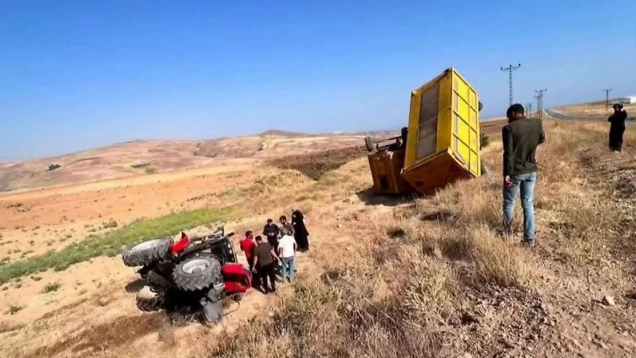 Siirtli Abi-Kardeş Ahlat'ta Traktör Kazasında Ağır Yaralandı