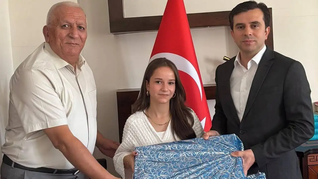 LGS'de 440 Puan Alan Ecrin, Tillo İlçesini Gururlandırdı