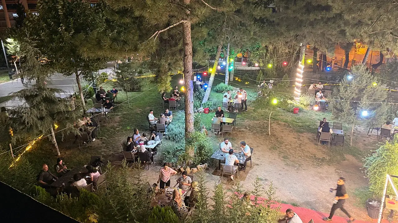 Siirt'te Kızlar Tepesi Sosyal Tesisleri Vatandaşların Tercih Noktası Oluyor