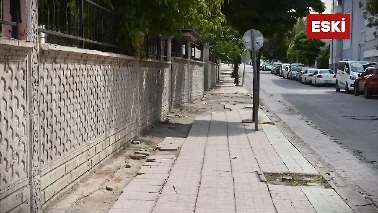 Siirt'te Abdullah Kuzu Caddesi'nde Kaldırım ve Parke Yenilendi