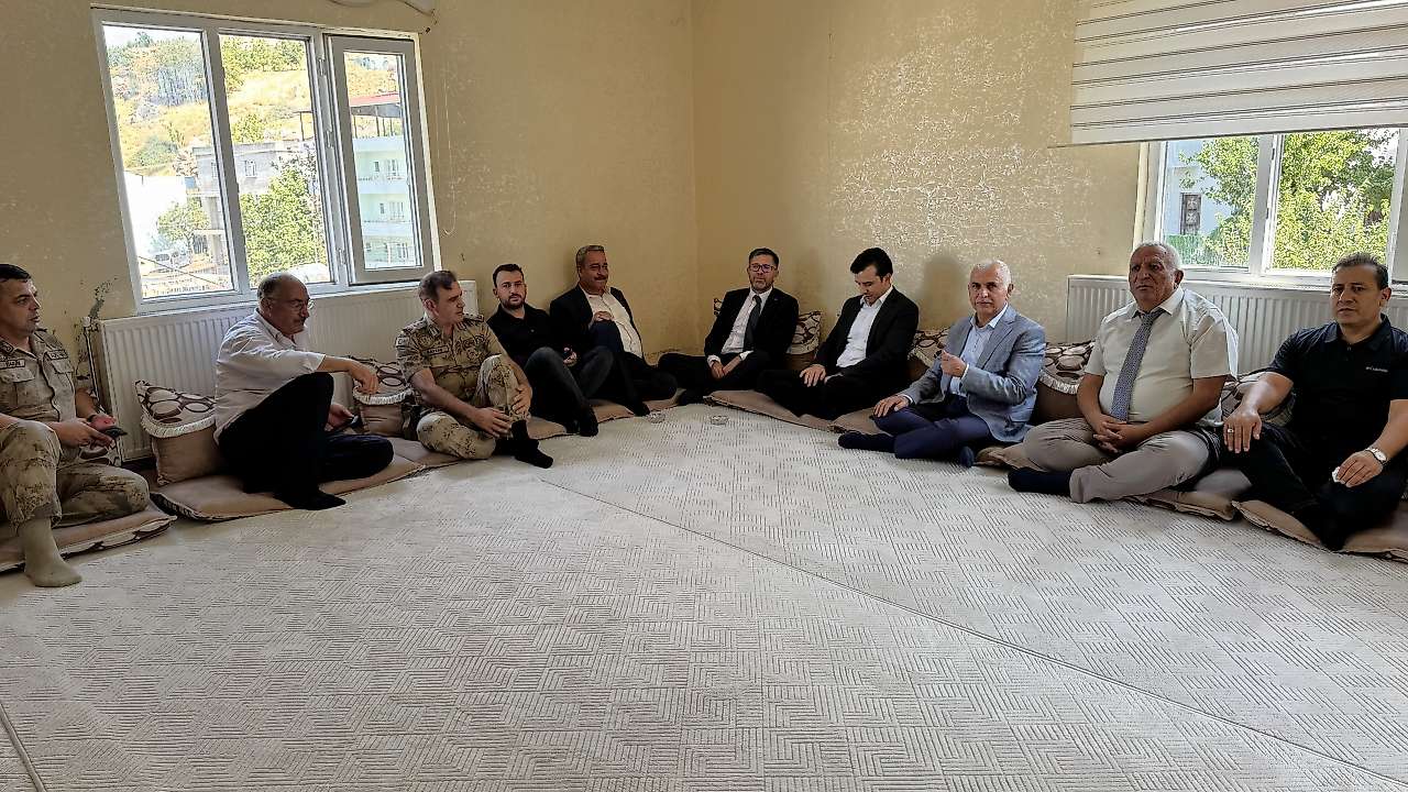 Siirt Tillo'da 500 Yıllık Gelenek Yaşatılıyor: Akyayla - Nepile Köyü'nde Büyük Ziyafet