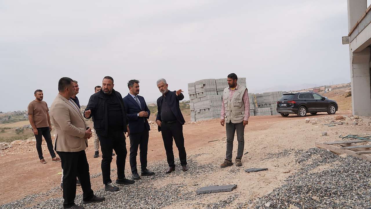 Siirt Tillo'da Kapalı Yüzme Havuzu İnşaatında İnceleme