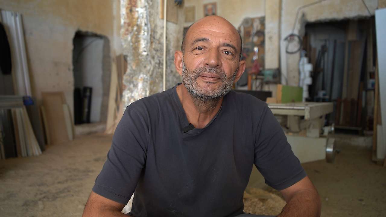 Siirt'te marangozluk yapan Ergül Taş