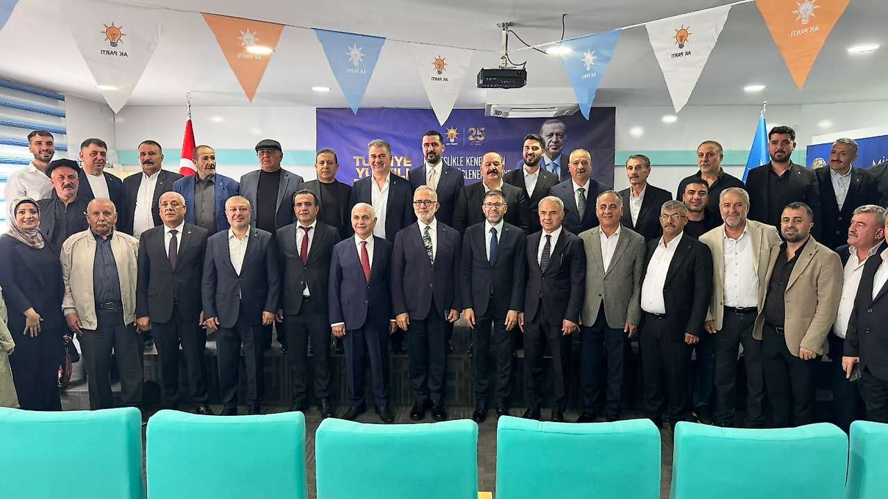 AK Parti Grup Başkanvekili Bahadır Yenişehirlioğlu Siirt'te