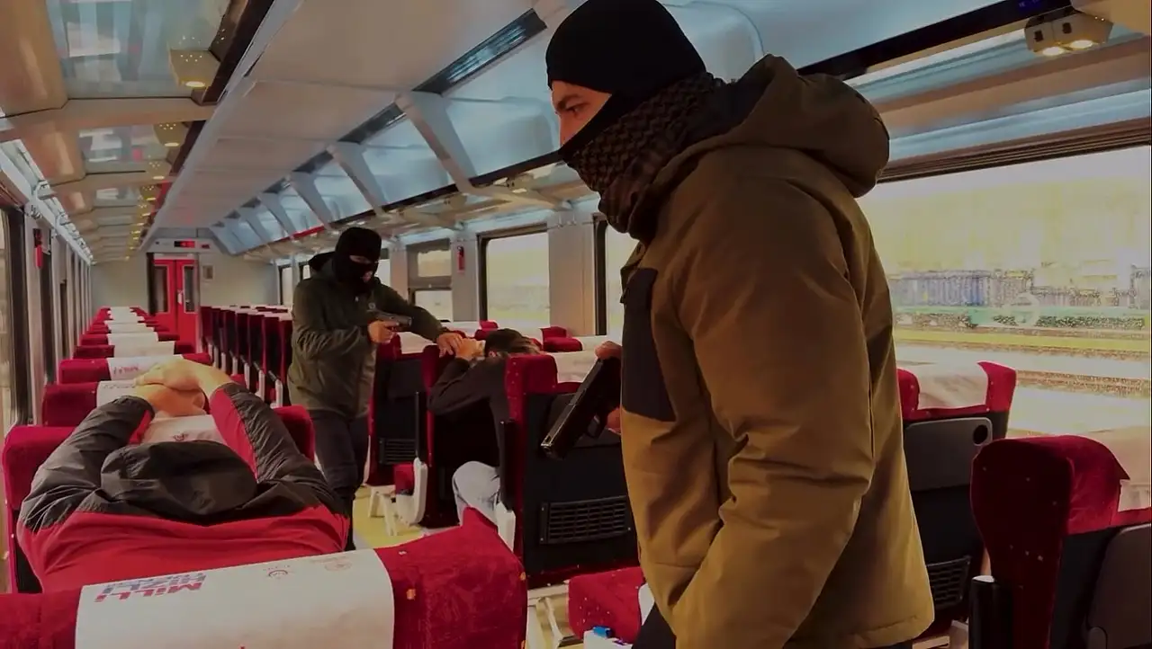 Siirt'te Özel Harekat'tan 'Tren Operasyonu' Tatbikatı Gerçekleştirildi