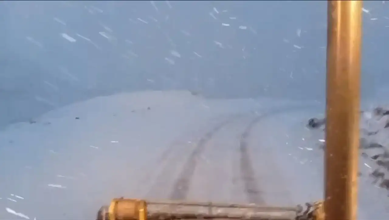 Siirt'in Yüksek Kesimlerinden Beklenen Kar Yağışı Başladı