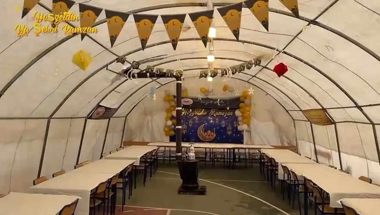 Siirt Kurtalan'da iftar çadırı kuruldu