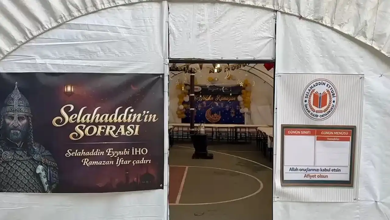 Siirt Kurtalan'da iftar çadırı kuruldu
