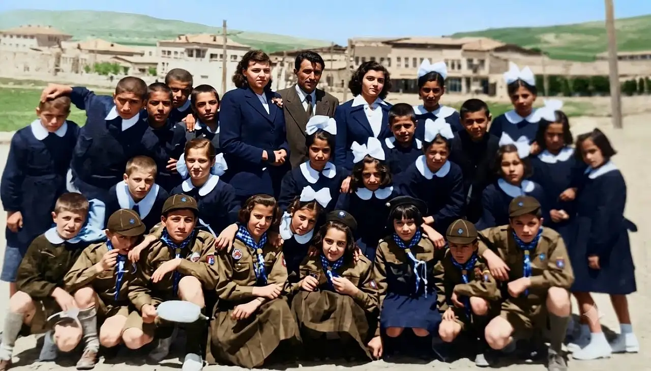 Siirt'in 1950'li Yıllarına Işık Tutan Hatıra Fotoğrafları Gün Yüzüne Çıktı