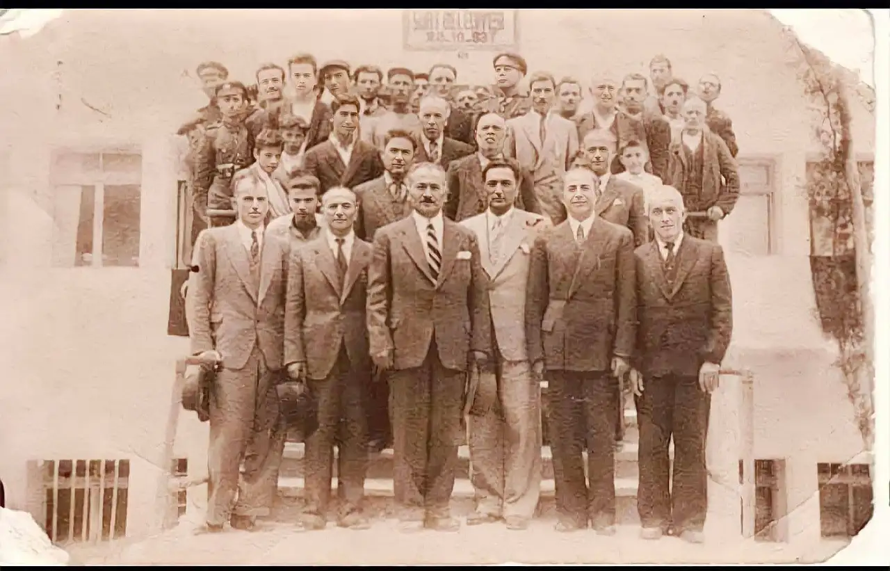 Siirt'in ilk belediye binasının nostalji fotoğrafları ortaya çıktı!