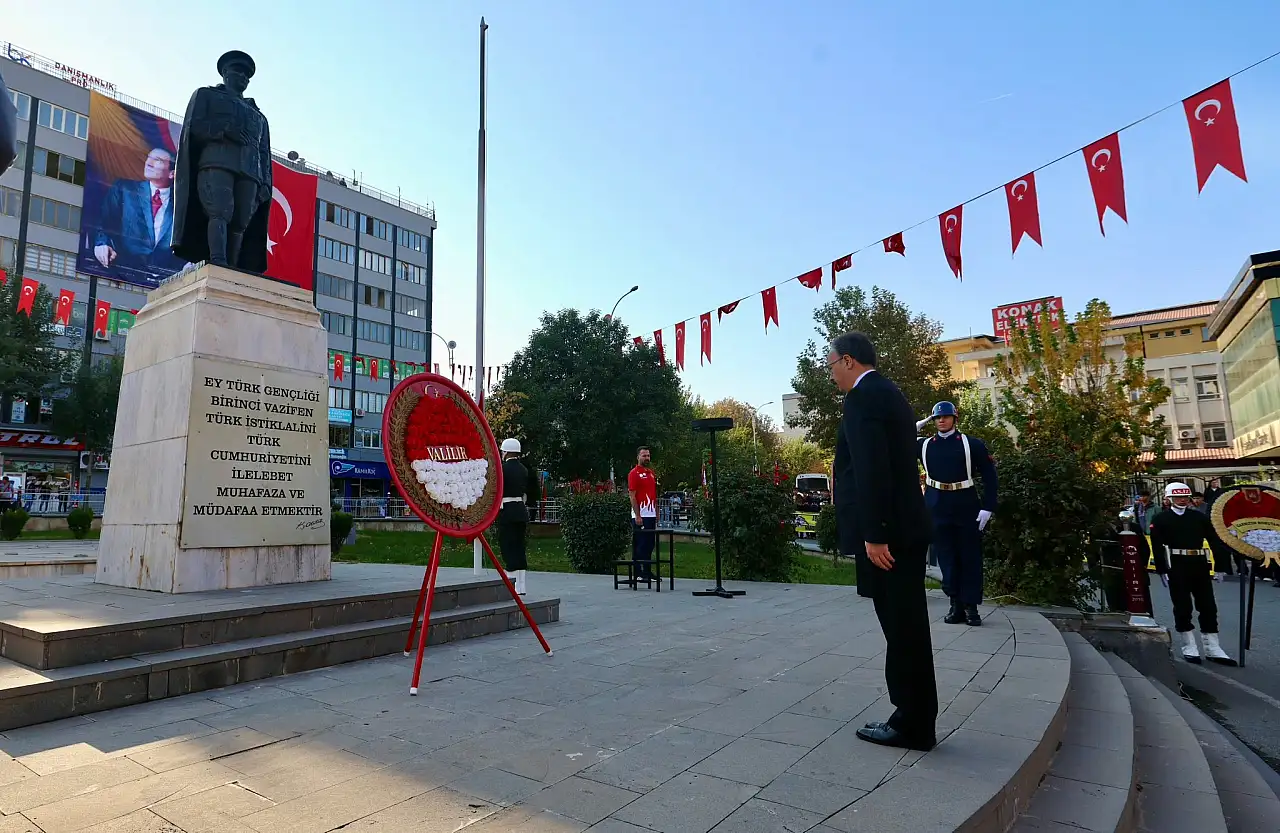 Siirt'te 10 Kasım Atatürk'ü Anma Programı Düzenlendi!