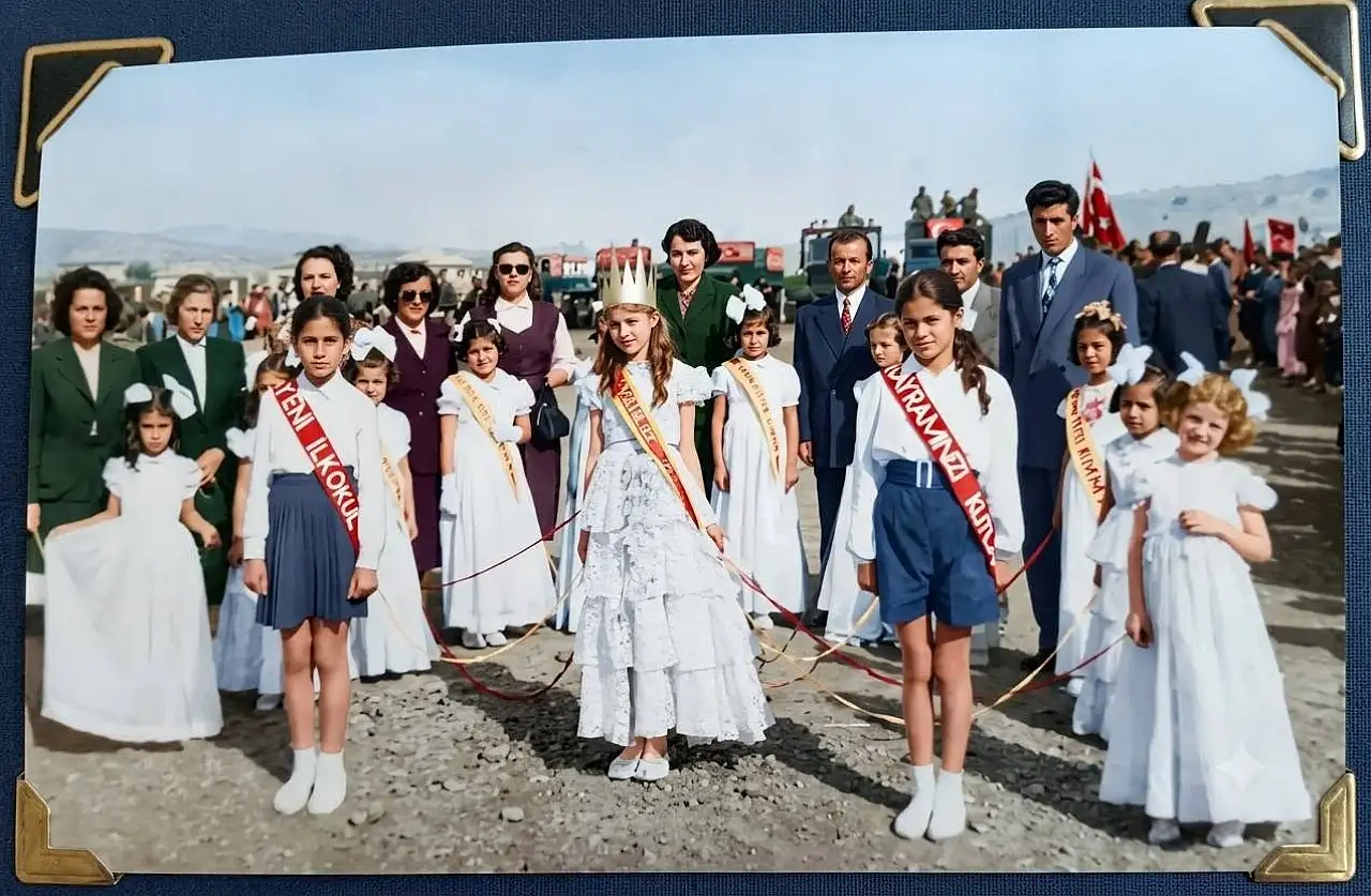 Siirt'in 1950'li Yıllarına Işık Tutan Hatıra Fotoğrafları Gün Yüzüne Çıktı