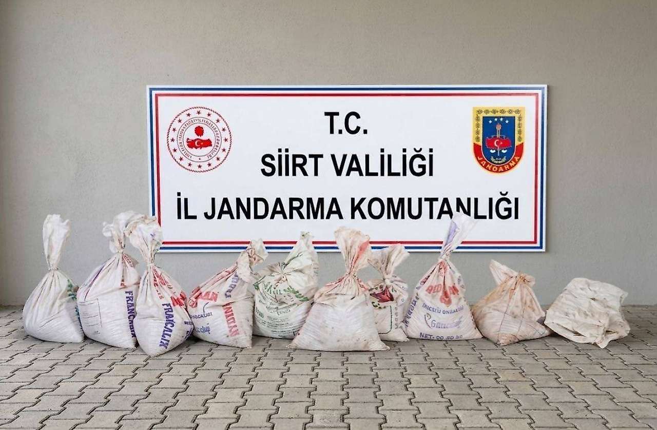 Siirt'te Fıstık Hırsızlığında 3 Şüpheli Suçüstü Yakalandı