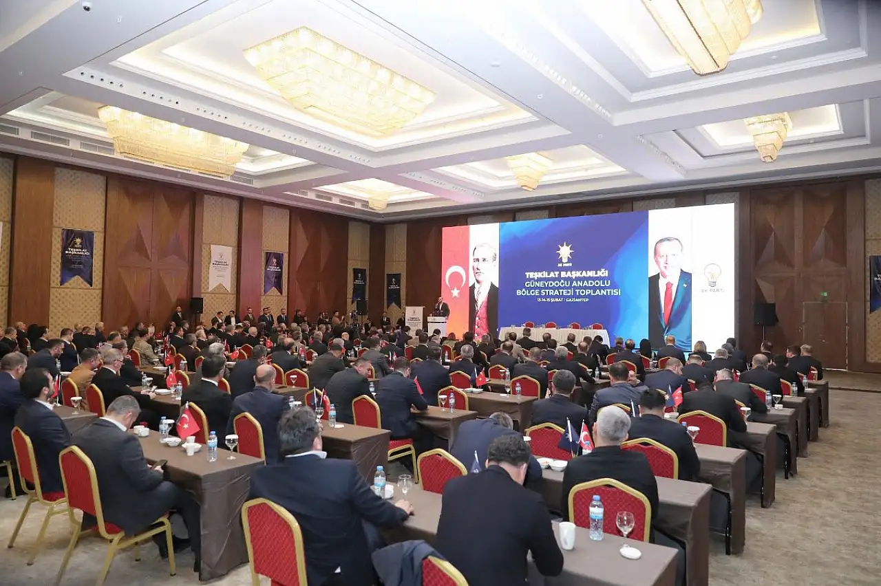 AK Parti Siirt İl Başkanı Özturan, Bölge Strateji Toplantısına Katıldı