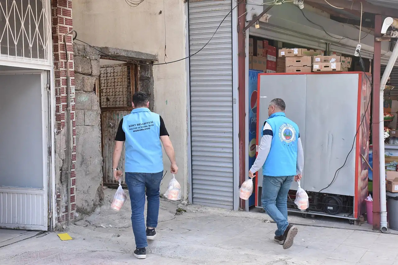 Siirt'te Ramazan boyunca ihtiyaç sahiplerine sıcak yemek desteği